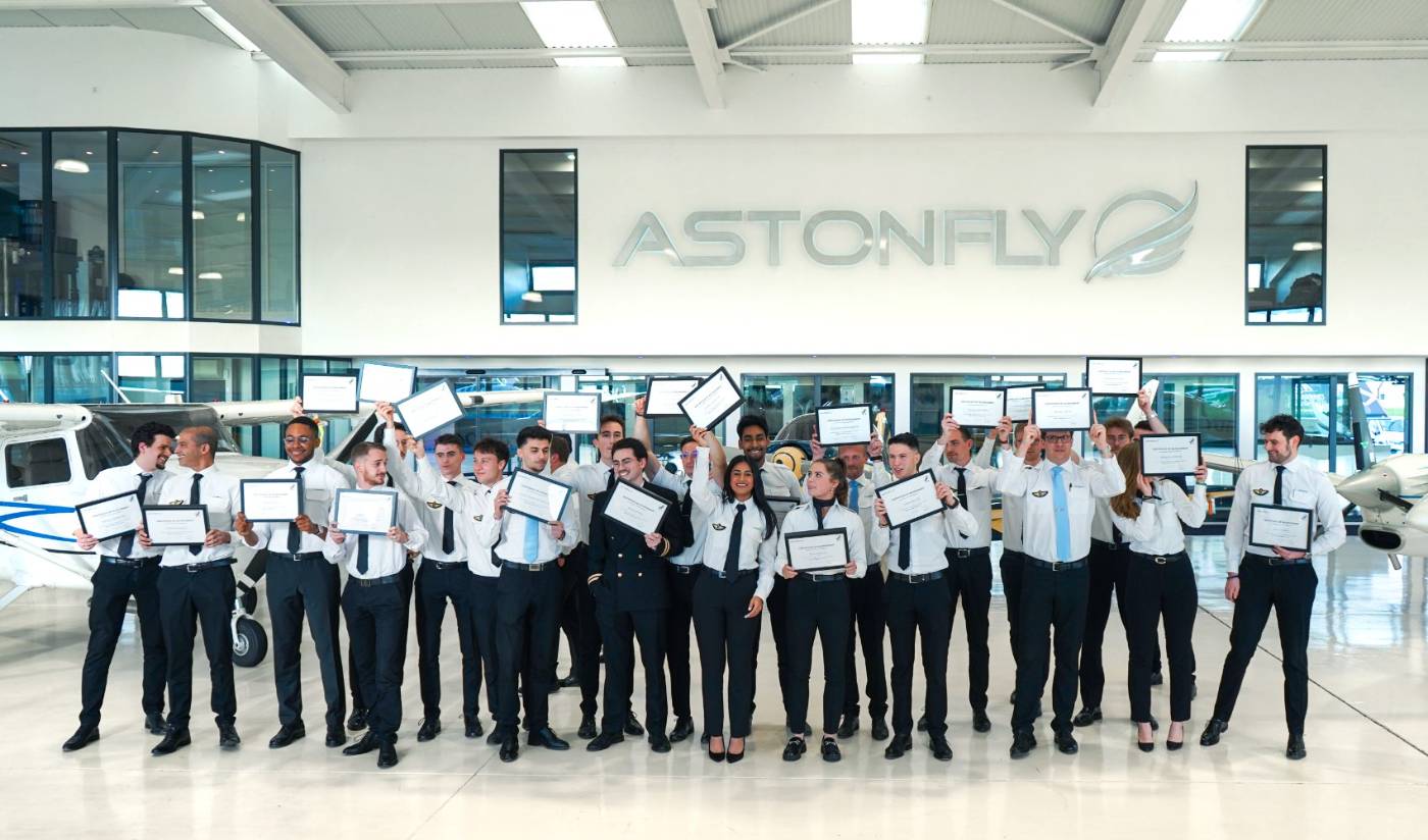 Remise des licences — promotion Astonfly